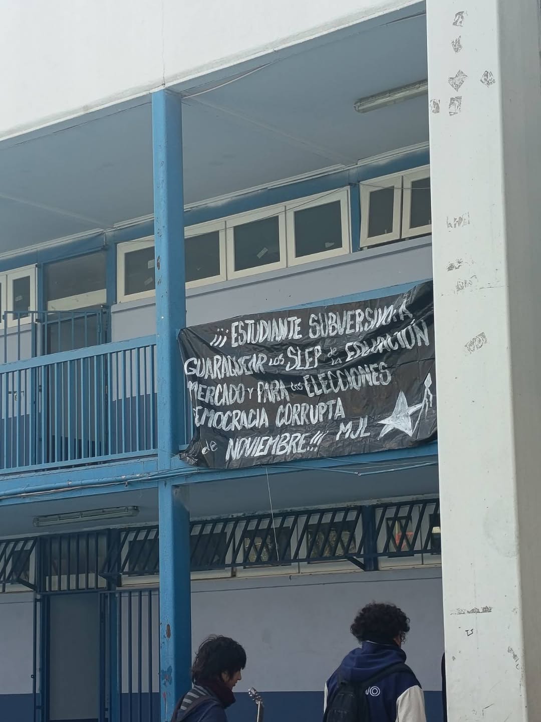 MJ LAUTARO IRRUMPE EN EL LICEO VILLA MACUL ACADEMIA (VMA)